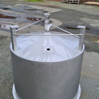 Tank à lait inox - sur pieds