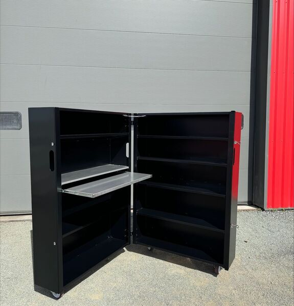 06   Armoire Pour Produits De Demonstration
