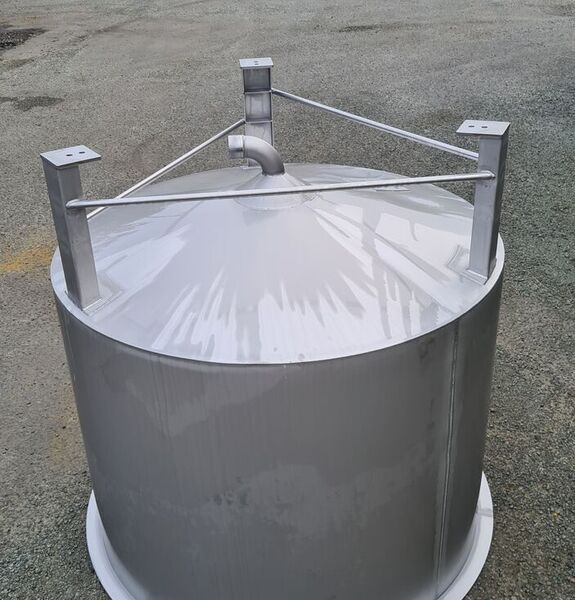 Tank à Lait   Sur Pieds